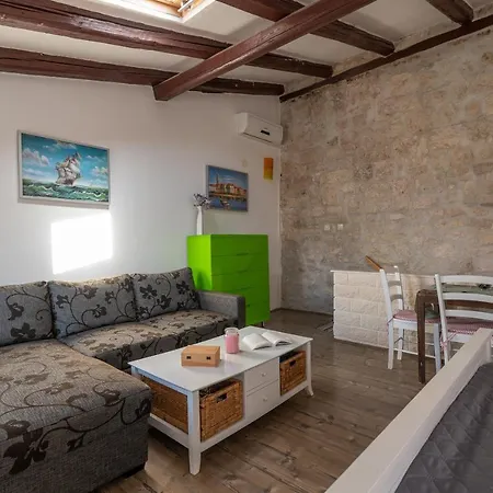 Ana Apartament *