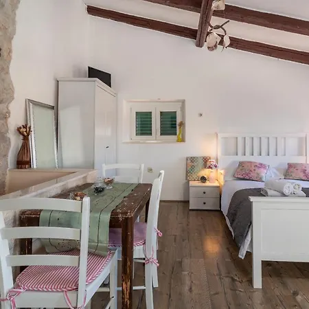 Ana Apartament *