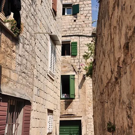 Апартаменты Ana *